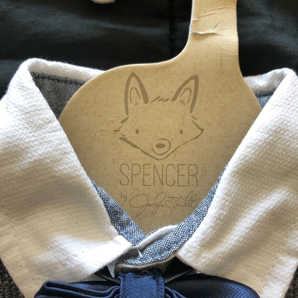 Infant suit w/tie - Picture 2 of 3